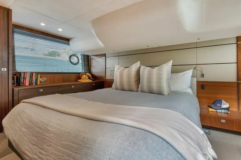 Elisea Yacht Photos Pics VIP Stateroom