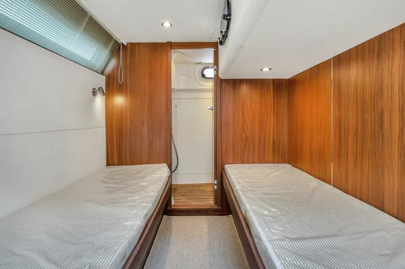 Elisea Yacht Photos Pics Crew Stateroom