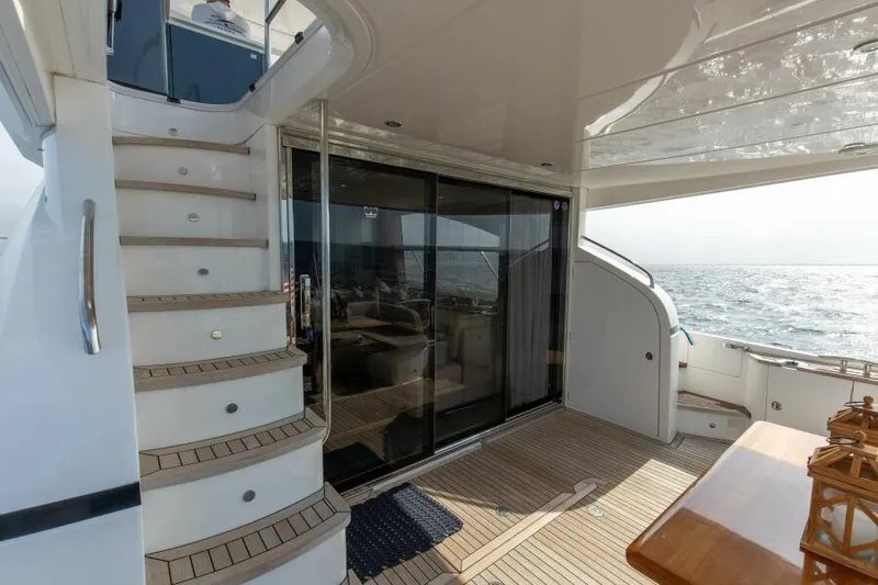 Elisea Yacht Photos Pics Cockpit