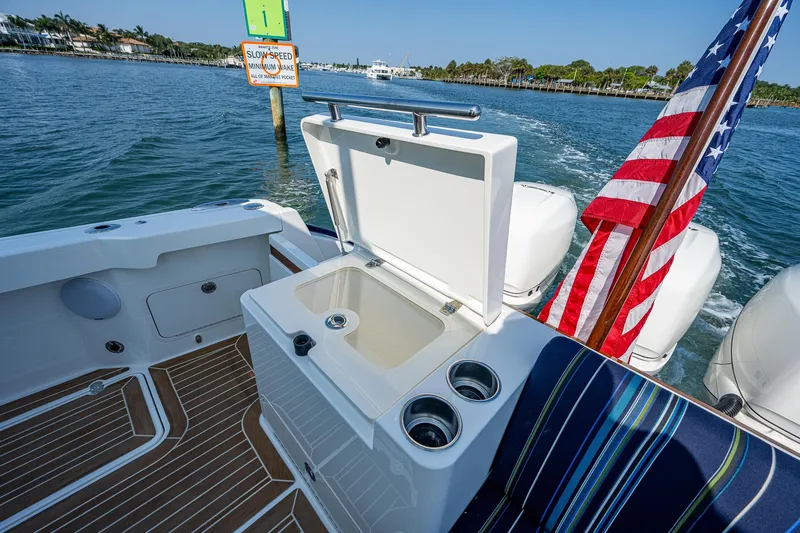 Renie Vee Yacht Photos Pics 