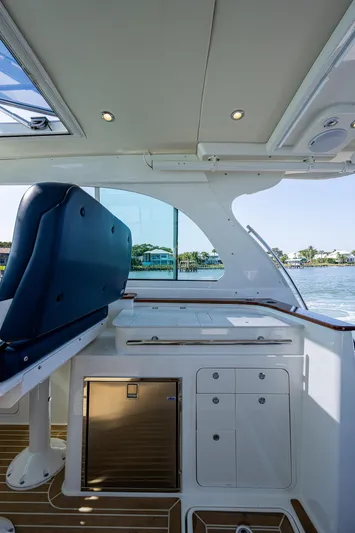 Renie Vee Yacht Photos Pics 