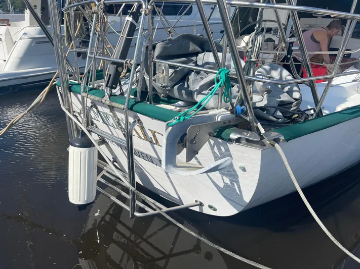 Emerald Yacht Photos Pics 