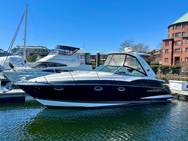 Magic Ten Yacht Photos Pics 