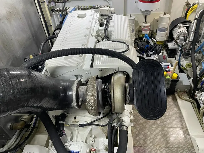  Yacht Photos Pics Engine room of a 2016 Ferretti Yachts 550, showcasing mechanical components.