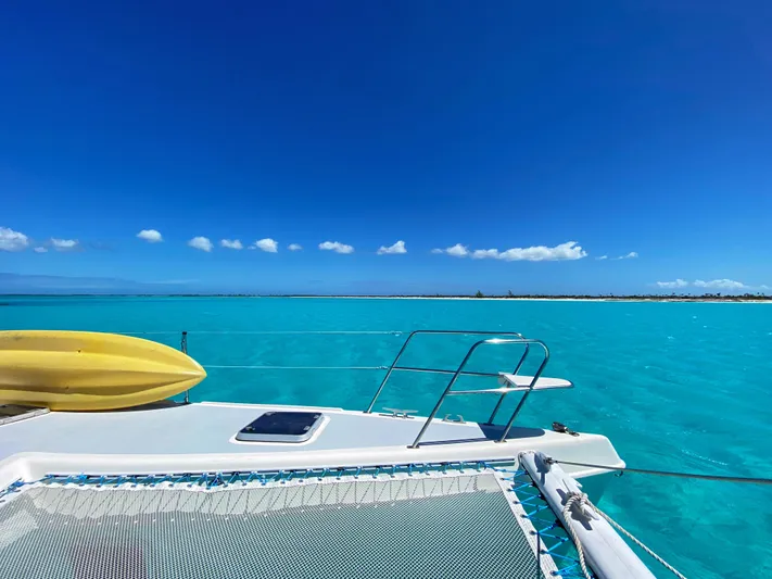 Majestic Yacht Photos Pics Catamaran St Francis 44 MKII on turquoise sea under clear blue sky, 1999 model.