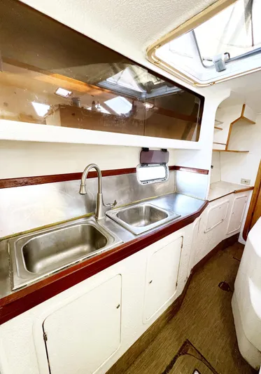 Majestic Yacht Photos Pics 1999 St Francis 44 MKII yacht kitchen with dual sinks and ample storage.