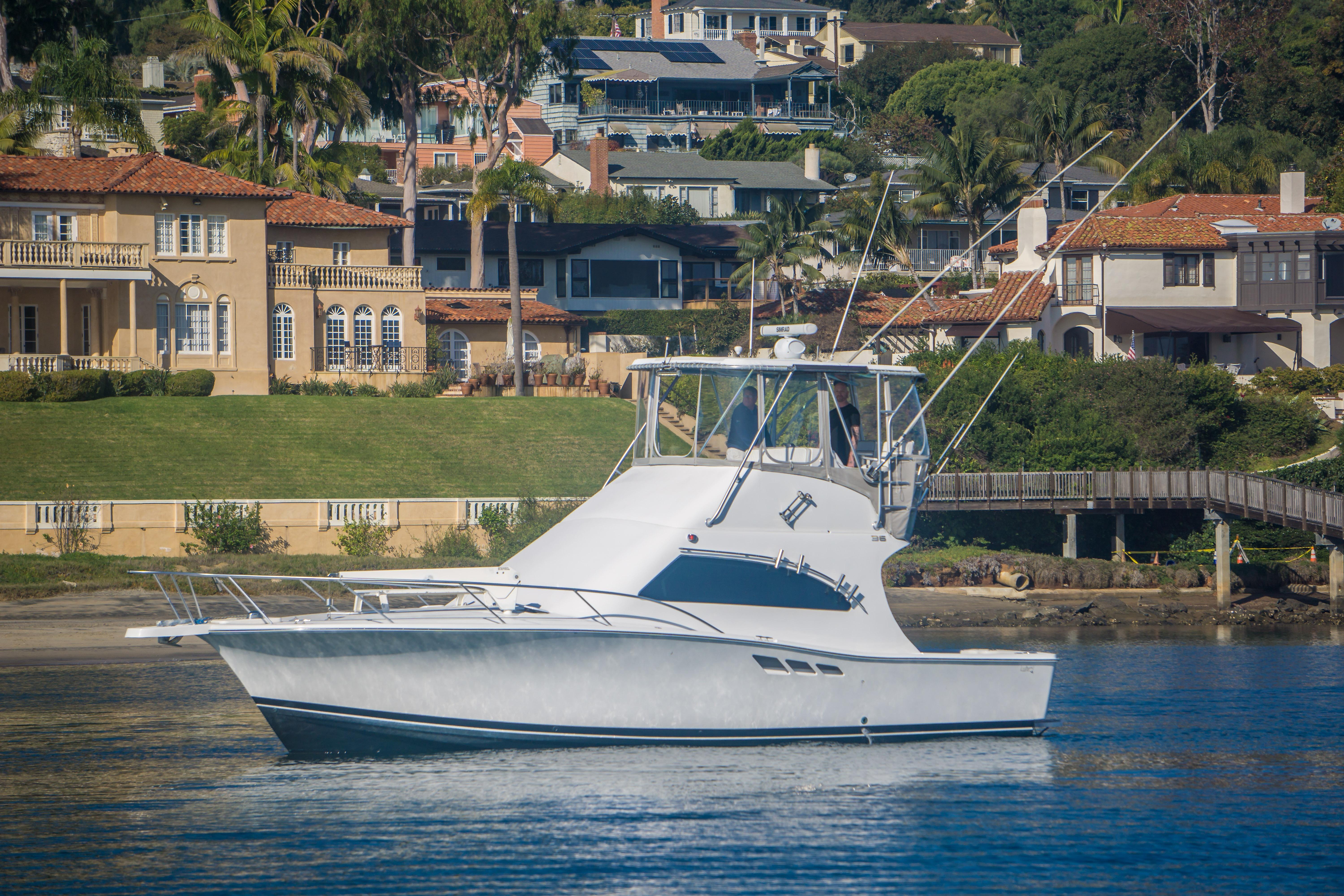 Luhrs 36 Convertible