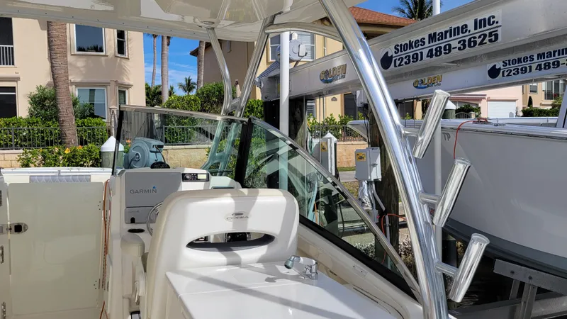  Yacht Photos Pics Starboard Side Interior