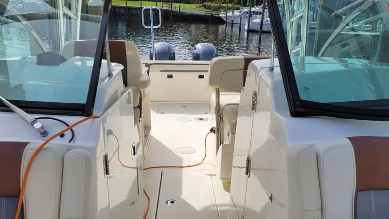  Yacht Photos Pics View Looking Aft