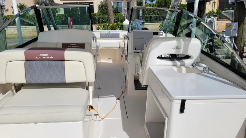  Yacht Photos Pics View Looking Foward