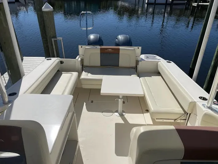  Yacht Photos Pics Cockpit Seating with Table