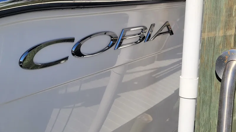  Yacht Photos Pics Superior Hull Condition