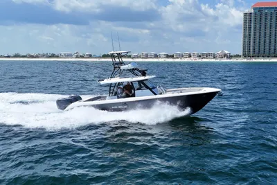 Everglades 395 Center Console