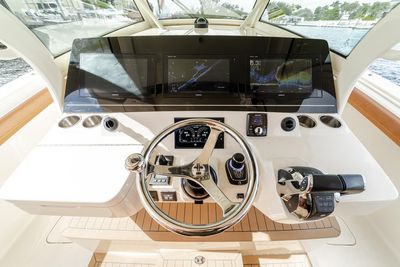 Yacht