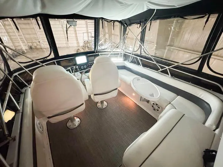 S-dan Yacht Photos Pics 1998 Mainship 47 Flybridge