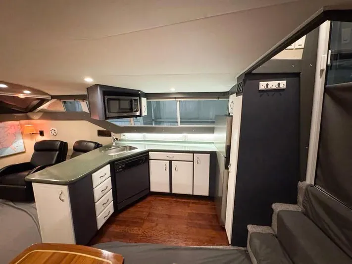 S-dan Yacht Photos Pics 1998 Mainship 47 Galley