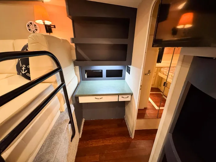 S-dan Yacht Photos Pics 1998 Mainship 47 Study