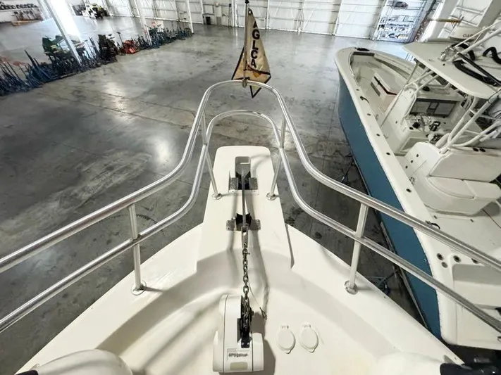 S-dan Yacht Photos Pics 1998 Mainship 47 Bow