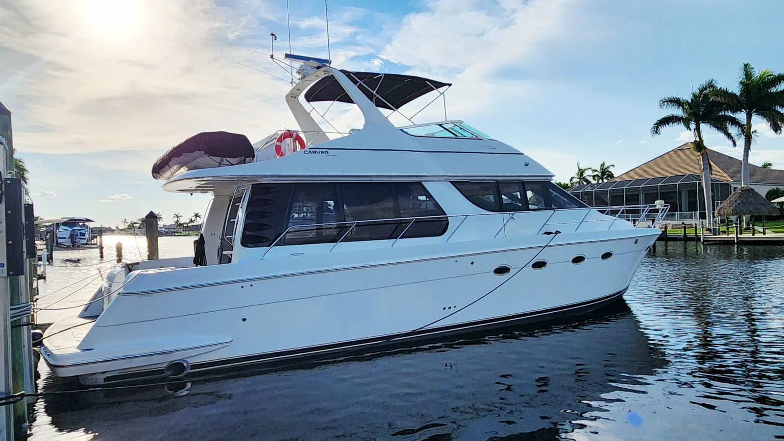 Carver 530 Voyager Pilothouse