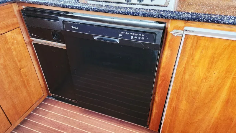 Kateri Marie Yacht Photos Pics 