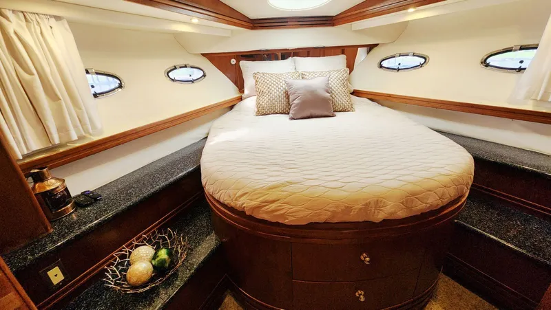 Kateri Marie Yacht Photos Pics 