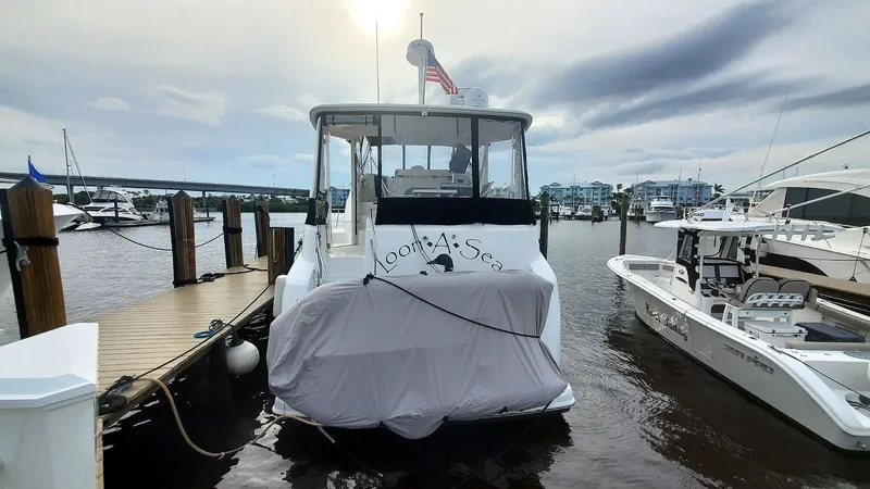 Loon A Sea Yacht Photos Pics Stern Profile