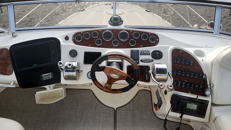 Loon A Sea Yacht Photos Pics Flybridge Helm