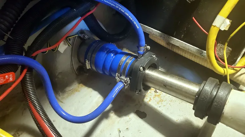 Loon A Sea Yacht Photos Pics Port Dripless Shaft Seal