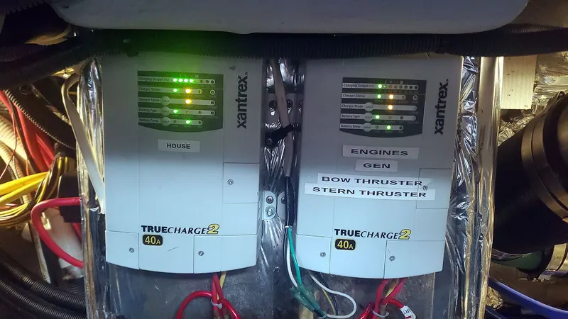 Loon A Sea Yacht Photos Pics Battery Chargers