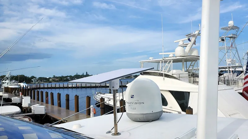 Loon A Sea Yacht Photos Pics Starlink