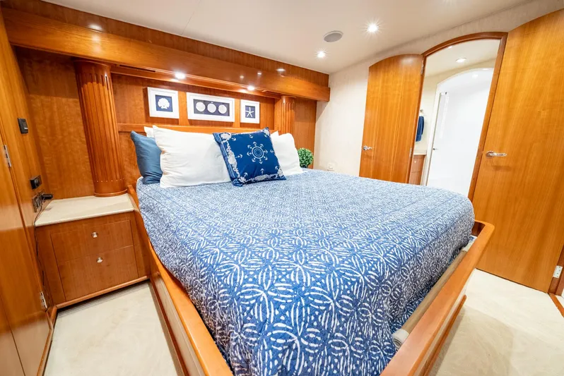 Lisa K Yacht Photos Pics Billy Holton 64 Lisa K - Master Stateroom