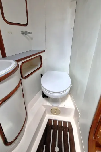 Papermoon Yacht Photos Pics 