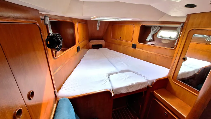 Papermoon Yacht Photos Pics 