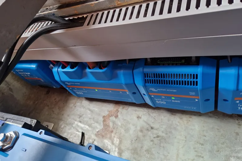 Papermoon Yacht Photos Pics 