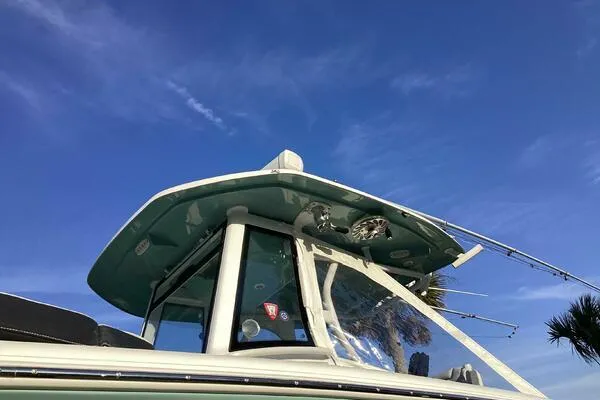  Yacht Photos Pics Tidewater 280 CC Adventure 2021 boat against a clear blue sky.