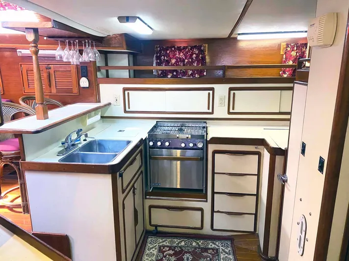 Sea Peace Yacht Photos Pics 