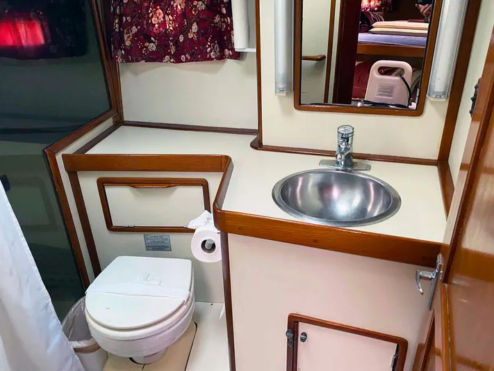 Sea Peace Yacht Photos Pics 