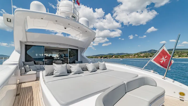 Cosmos Yacht Photos Pics 