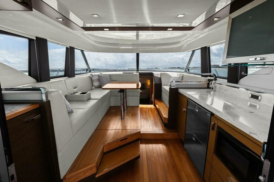 2017 Tiara Yachts 44 