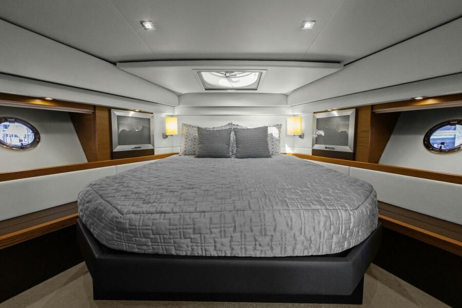 2017 Tiara Yachts 44 