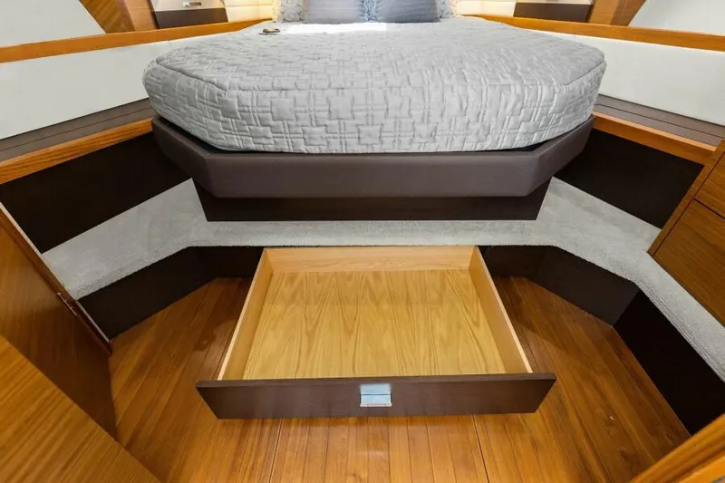 Wild Blue Yacht Photos Pics Master Stateroom