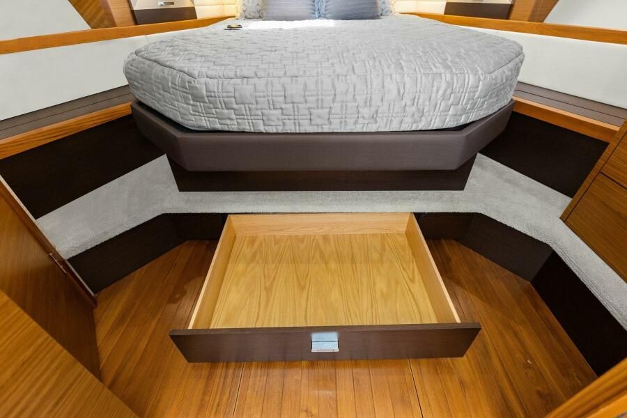 2017 Tiara Yachts 44 