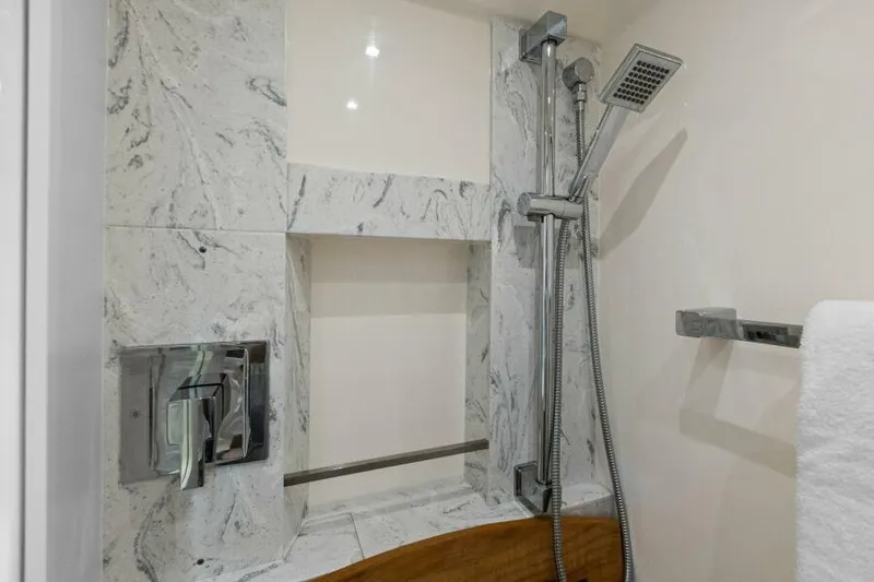 Wild Blue Yacht Photos Pics VIP Stateroom Head