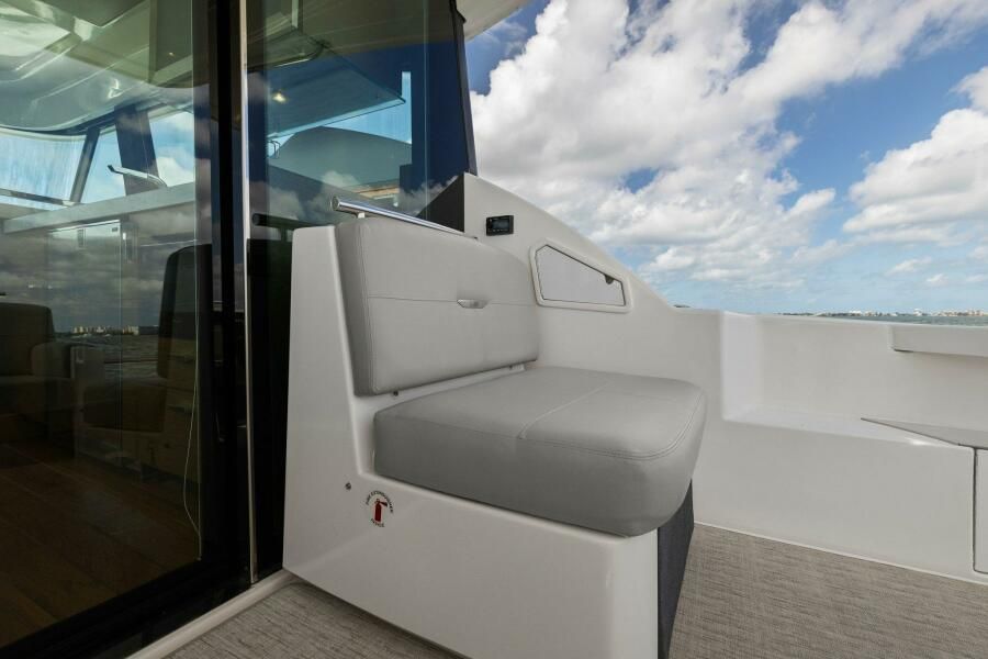 2017 Tiara Yachts 44 