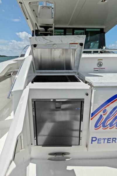 2017 Tiara Yachts 44 