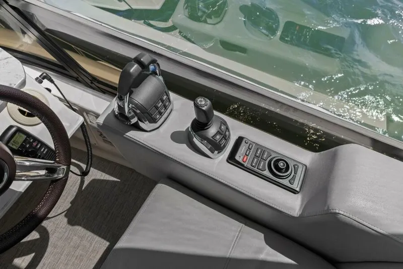 Wild Blue Yacht Photos Pics Flybridge