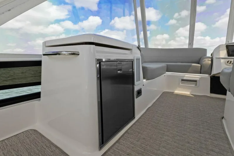 Wild Blue Yacht Photos Pics Flybridge