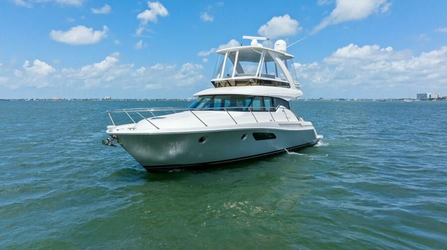 2017 Tiara Yachts 44 