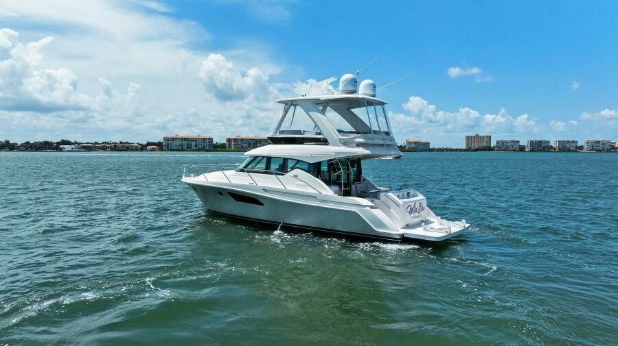2017 Tiara Yachts 44 