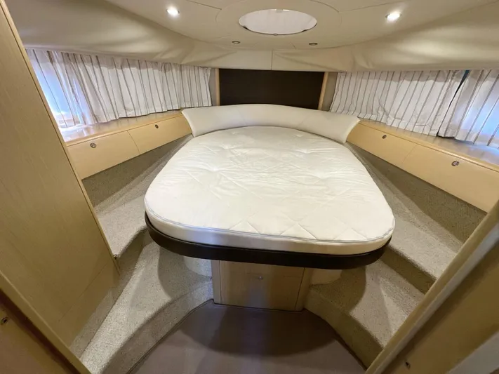  Yacht Photos Pics Princess V 48